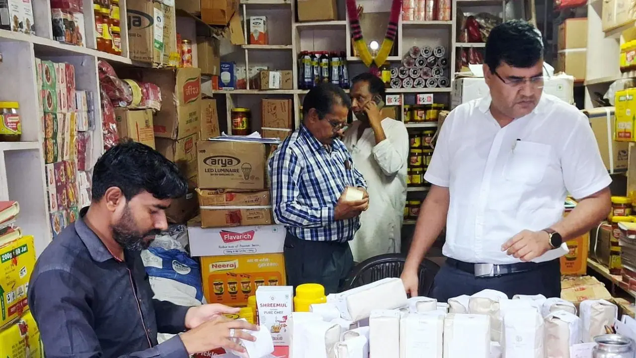 खाद्य सुरक्षा विभाग की बड़ी कार्रवाई, 2.32 लाख का घी जब्त, 8 सैंपल भोपाल भेजे गए, रिपोर्ट तक बिक्री पर रोक