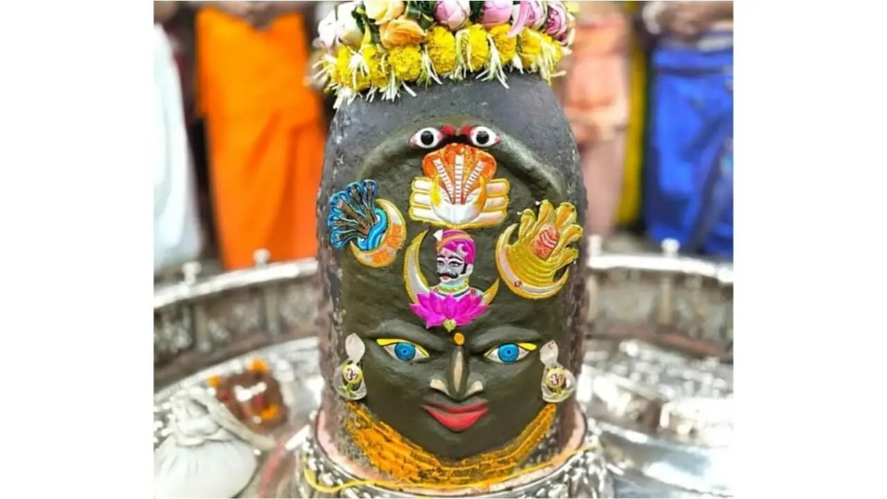 सावन का तीसरा सोमवार आज, तड़के ढाई बजे खुले मंदिर के पट, शाम 4 बजे नगर भ्रमण पर निकलेंगे महाकाल