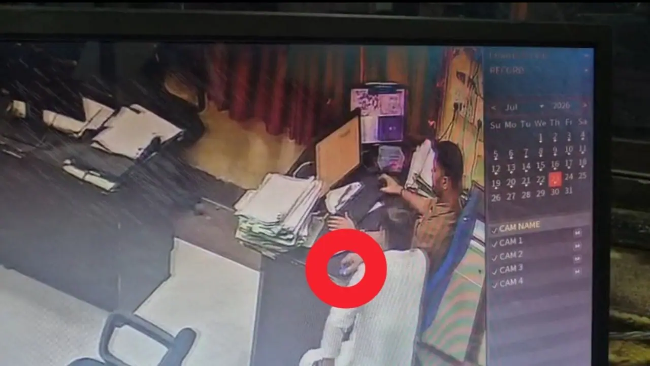 ग्वालियर में भाजपा पार्षद पर डिजिटल सिग्नेचर चोरी का आरोप, कमिश्नर ने एफआईआर करने पुलिस को पत्र लिखा,CCTV वायरल