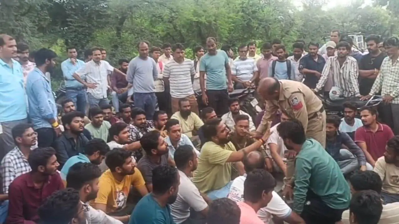 Villagers stage a road blockade Jawad Neemuch