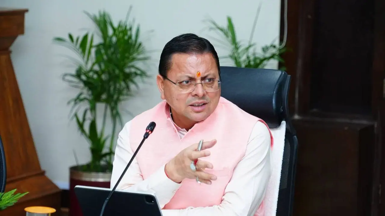 तमकनाला में बेली ब्रिज बहने के बाद CM धामी अलर्ट, कनेक्टिविटी जल्द बहाल करने के निर्देश