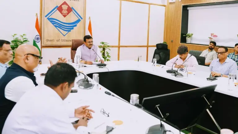 उत्तराखंड: मुख्य सचिव आनंद बर्द्धन ने की मेगा प्रोजेक्ट्स की समीक्षा, निर्माण कार्यों को तय समय में पूरा करने पर जोर, विभागों को दिए निर्देश