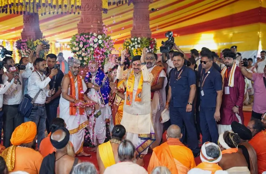 मुख्यमंत्री  यादव ने ओंकारेश्वर में किया पंचायतन मंदिर का  शिलान्यास, बोले- सिंहस्थ से पहले निकाली जाएगी भव्य एकात्म यात्रा