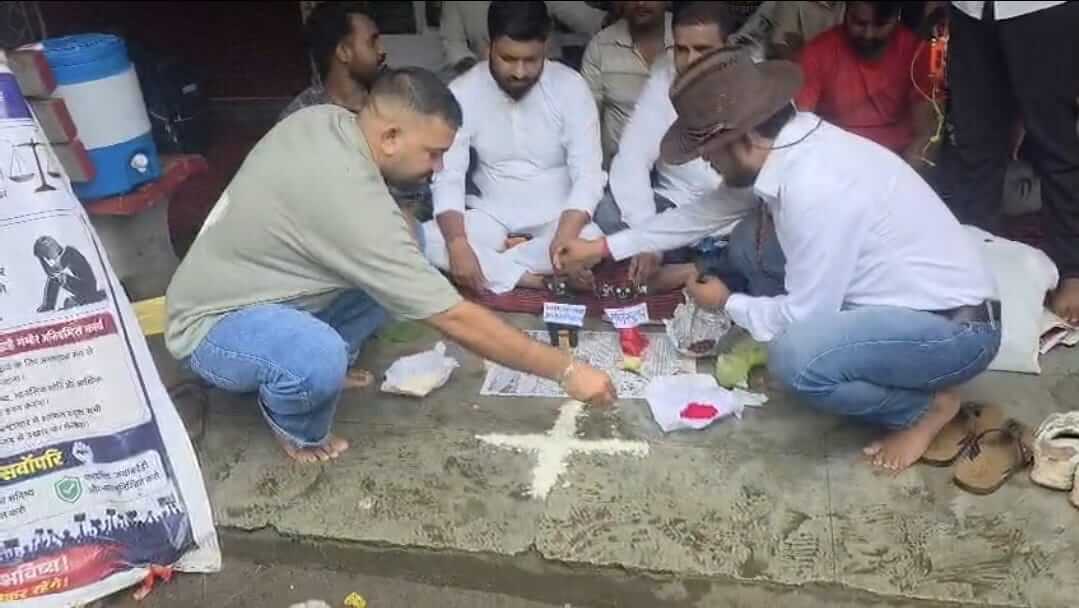 Bhopal: अनिश्चितकालीन हड़ताल पर नर्सिंग कॉलेजों के छात्र, लंबे समय से परीक्षा परिणामों और परीक्षा तिथि घोषित न होने से नाराज
