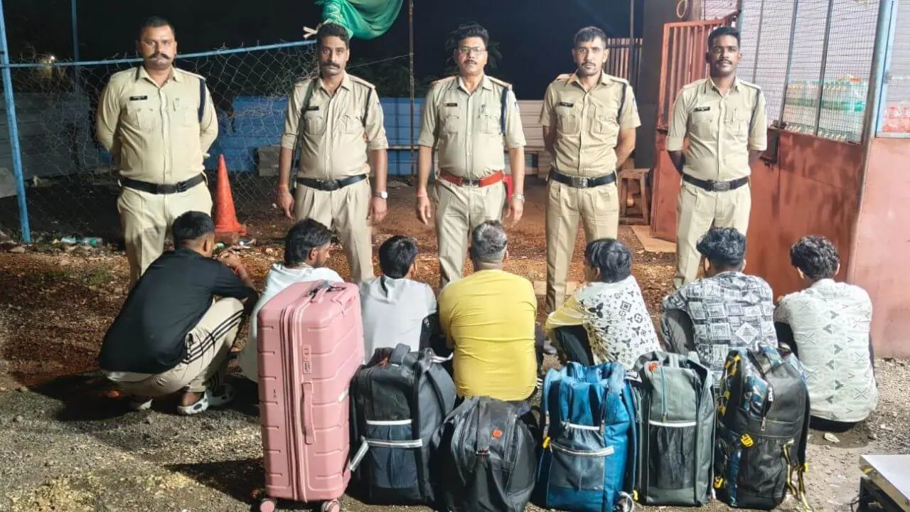पुलिस की बड़ी कार्रवाई, यात्री बस से 65 किलो डोडाचूरा जब्त, 7 तस्कर गिरफ्तार