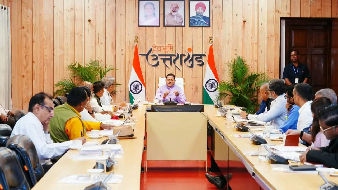 पहाड़ों से पलायन रोकने पर सीएम धामी का फोकस, बोले- गांव में ही रोजगार और बेहतर सुविधाएं देकर रिवर्स पलायन को दें रफ्तार