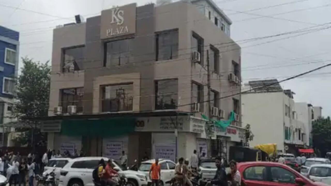 भोपाल में 750 संस्थानों पर सीलिंग का खतरा, व्यापारियों को सिर्फ 3 दिन की मोहलत