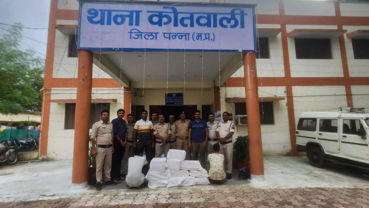 पन्न में पुलिस का एक्शन, किराए के मकान से बरामद हुई 1 लाख से ज्यादा की अवैध शराब, दो आरोपी गिरफ्तार
