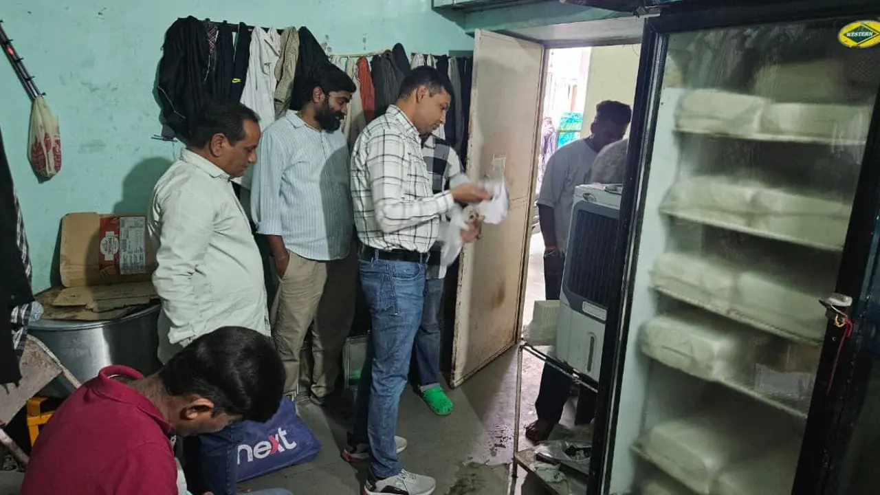 इंदौर में खाद्य सुरक्षा विभाग का एक्शन, 168 किलो पनीर-घी किया जब्त, जांच के लिए लैब भेजे नमूने