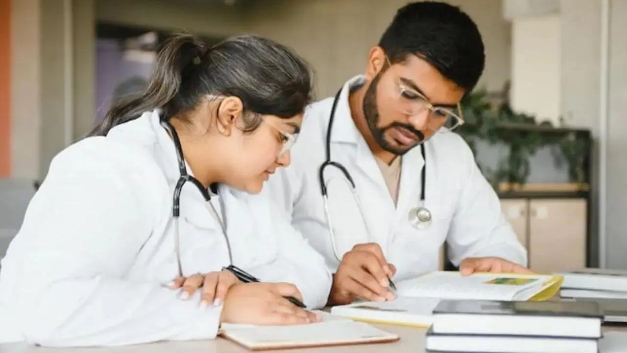 NEET PG 2026: जयपुर में बिजली गुल, कई अभ्यर्थियों का पेपर अधूरा, 5 सितंबर को फिर होगी परीक्षा