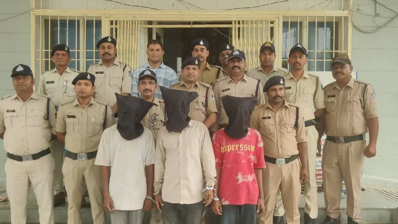 धार में नानादेवी मंदिर चोरी का खुलासा, पुलिस ने तीन आरोपियों को गिरफ्तार कर बरामद किया चोरी का माल