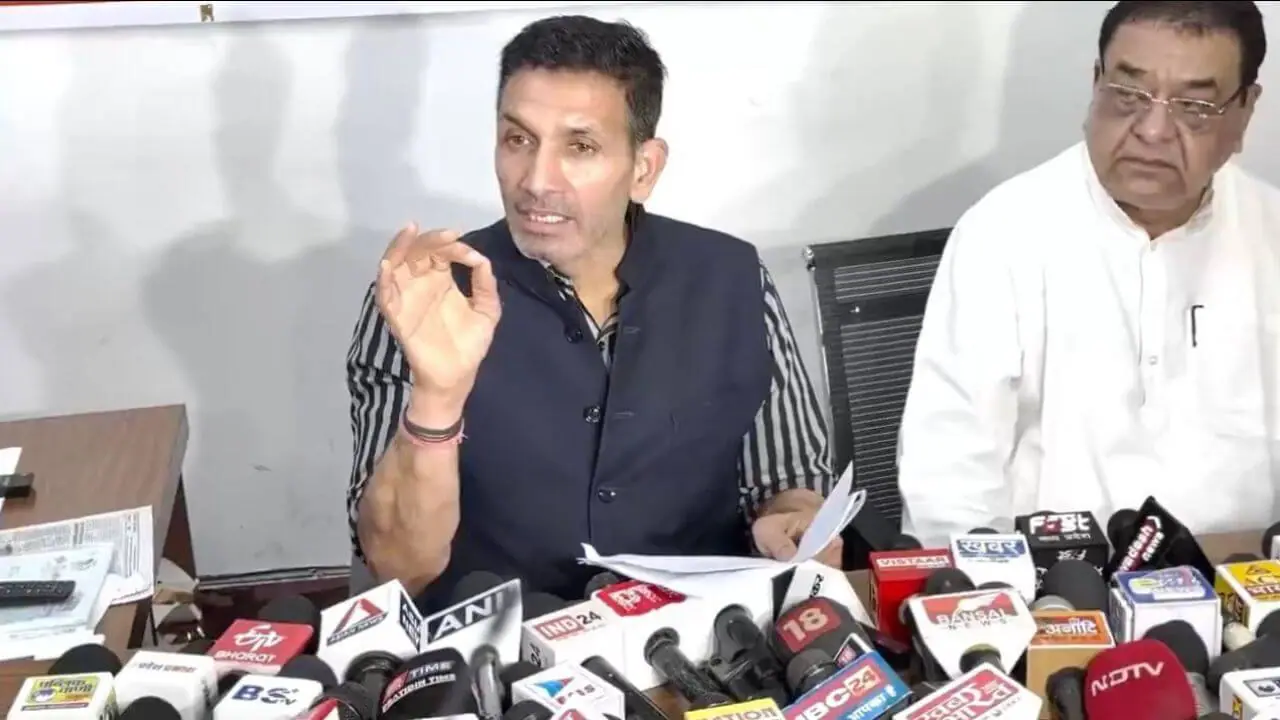 जीतू पटवारी का MP सरकार को 8 दिन का अल्टीमेटम, शिक्षा के मुद्दे पर कांग्रेस चलाएगी ‘दस्तक अभियान’ और साइक्लोथॉन