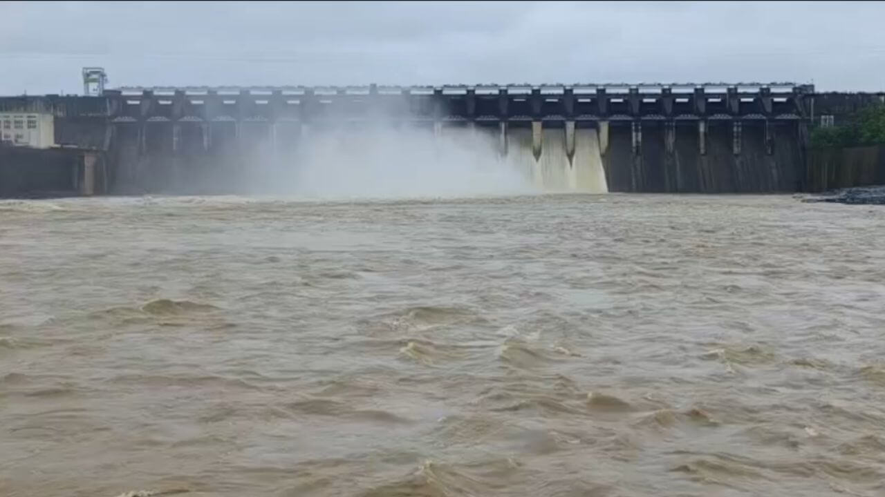 मंडला-डिंडौरी में भारी बारिश से लबालब हुआ जबलपुर का बरगी बांध, खोले गए 9 गेट, प्रशासन ने जारी किया अलर्ट