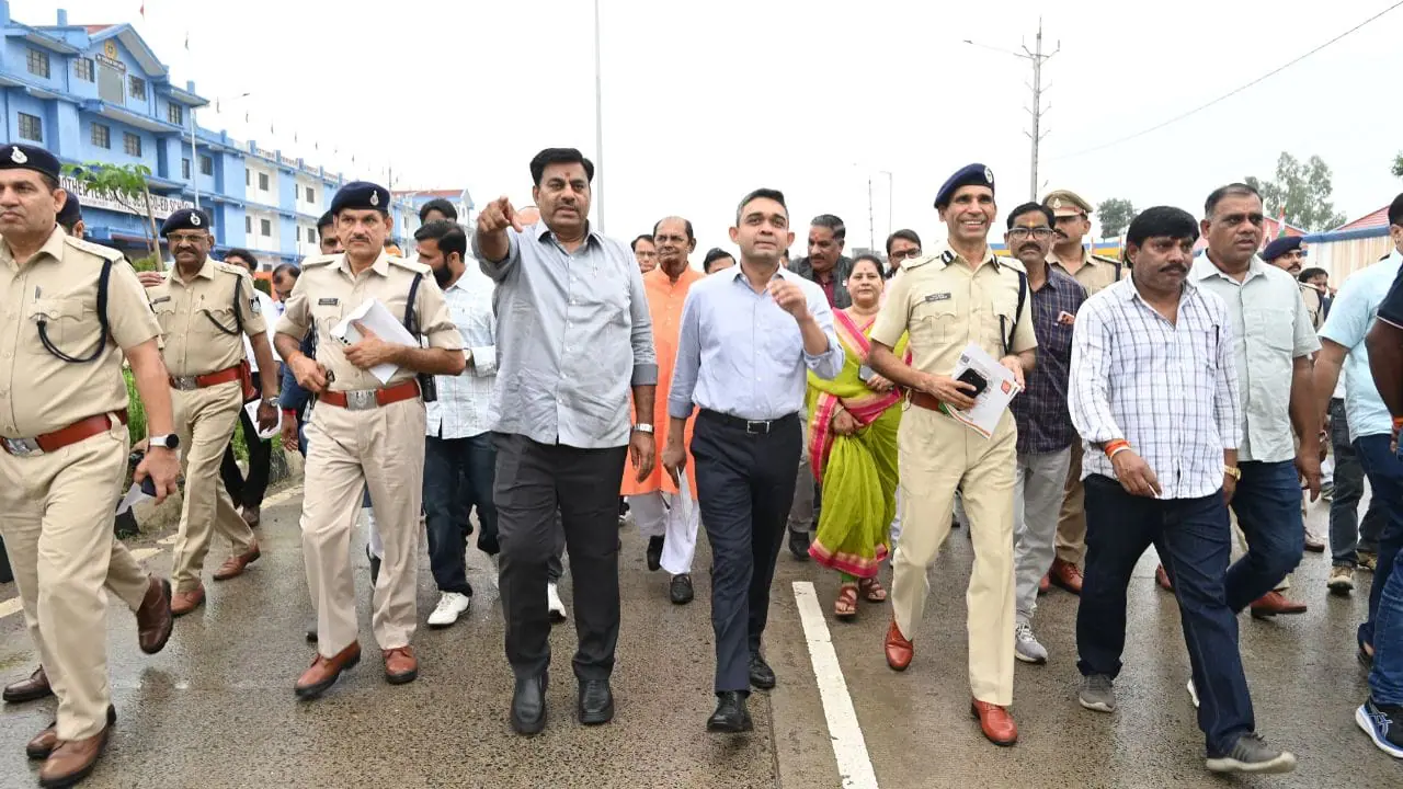 भोपाल में तिरंगा यात्रा की तैयारियां तेज, सीएम और BJP प्रदेश अध्यक्ष भी होंगे शामिल, विधायक रामेश्वर शर्मा के साथ अफसरों ने किया रूट निरीक्षण