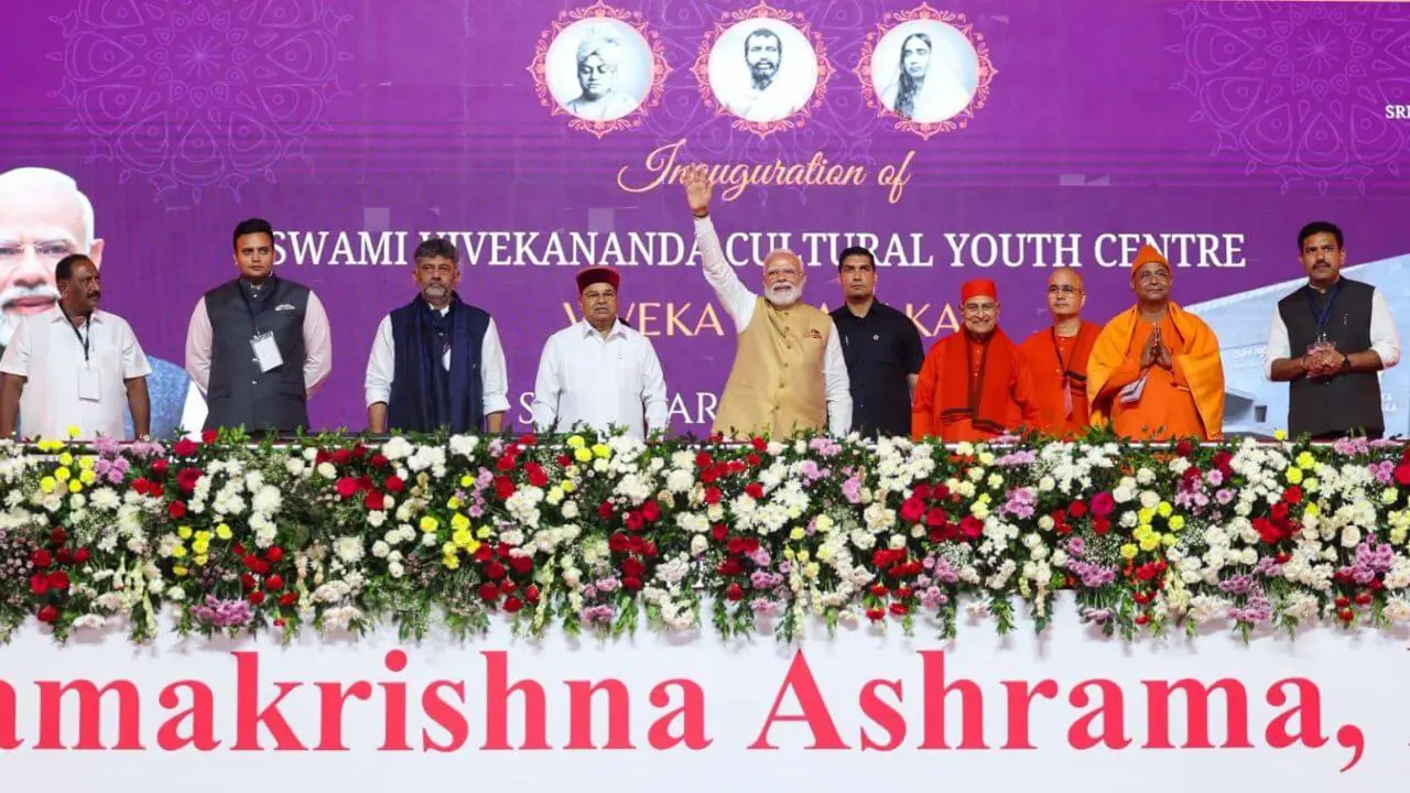PM Modi ने किया विवेका स्मारका का उद्घाटन, बोले- युवाशक्ति का स्वस्थ, अनुशासित और आत्मविश्वास से भरे रहना बहुत जरूरी