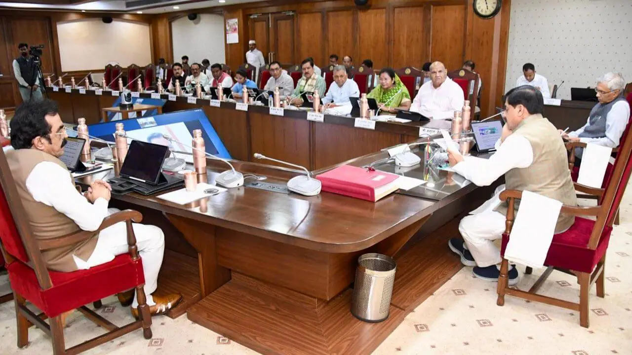 Mohan Cabinet: मोहन कैबिनेट बैठक के बड़े फैसले, हर जिले में 1 लोकपाल की नियुक्ति, मूंग उपार्जन की सीमा बढ़ी, इन प्रस्तावों पर भी मुहर