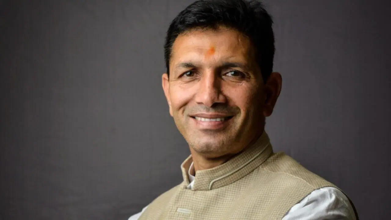 इंदौर में कांग्रेस के “छात्रों की गूँज” पर घमासान, जीतू पटवारी ने सीएम मोहन यादव से मांगी नेहरू स्टेडियम की अनुमति