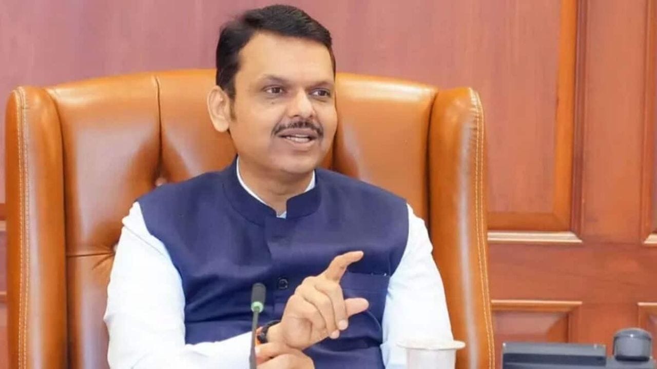 महाराष्ट्र सरकार का बड़ा फैसला, सरकारी कर्मचारियों के लिए अनिवार्य हिंदी परीक्षा समाप्त