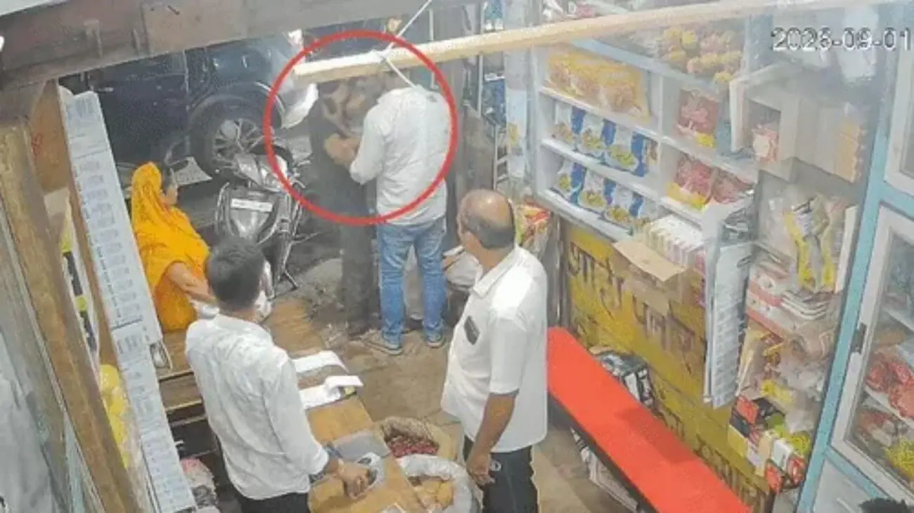 दुकान में घुसे दो युवक, व्यापारी को पकड़कर बाहर लाए और स्कॉर्पियो में ले गए, पुलिस ने एक घंटे में छुड़ाया