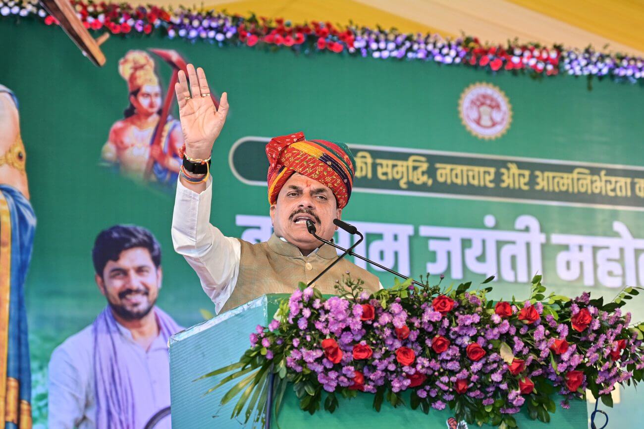 ग्वालियर में बलराम कृषि महोत्सव, किसानों पर CM मोहन यादव ने की पुष्पवर्षा; बोले- खेतों से खातों तक अन्नदाता का ध्यान रख रही सरकार