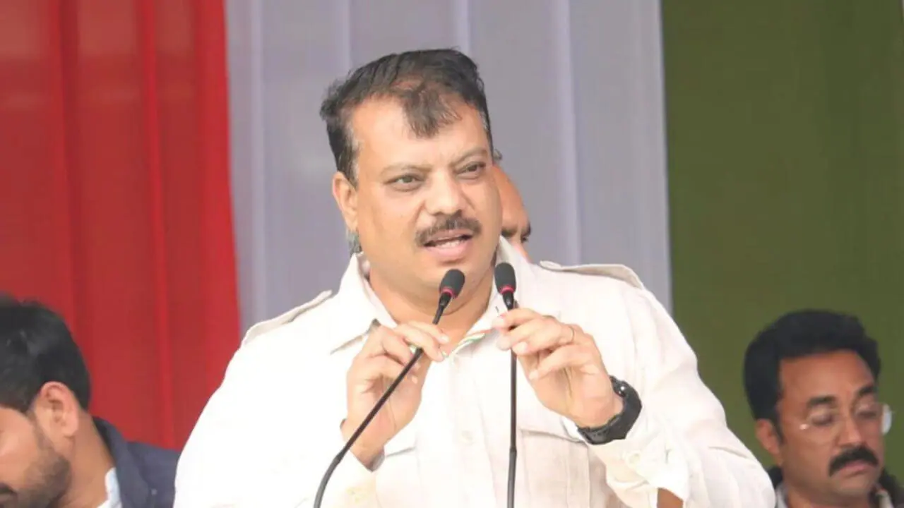 उमंग सिंघार ने दी शिक्षक दिवस की बधाई, स्कूलों और शिक्षकों के मुद्दे पर BJP सरकार को घेरा