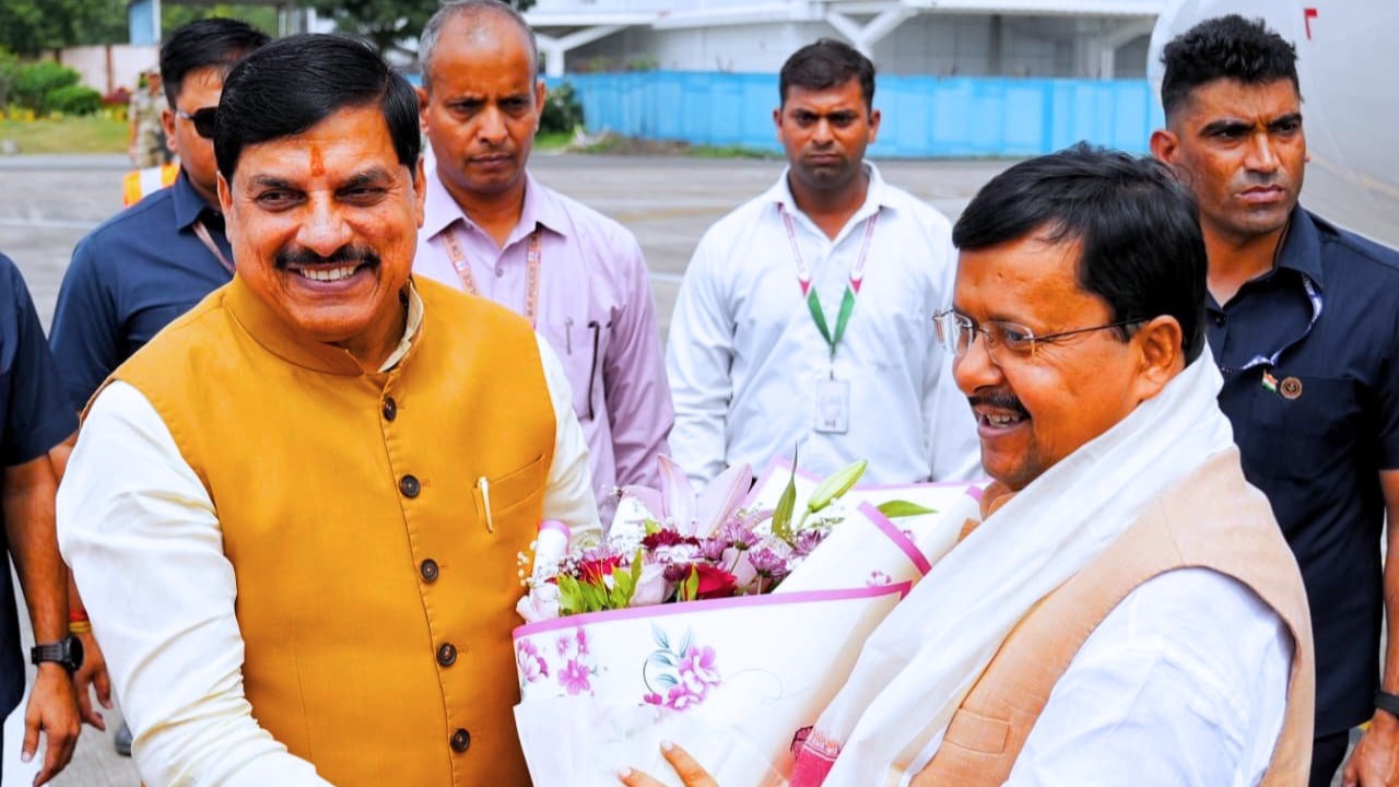 सीएम डॉ. मोहन यादव ने किया इंदौर में बीजेपी राष्ट्रीय अध्यक्ष नितिन नबीन का भव्य स्वागत, सेवा संकल्प अभियान की शुरुआत