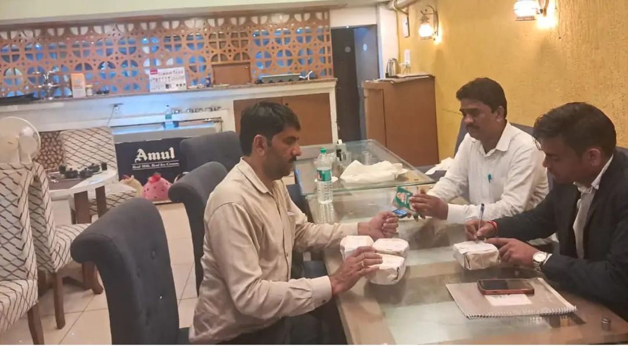 'द सेलेस्टियल पार्क' समेत 2 नामी होटलों में जांच, कहीं एक्सपायर मसाला मिला तो कहीं खुले डस्टबिन